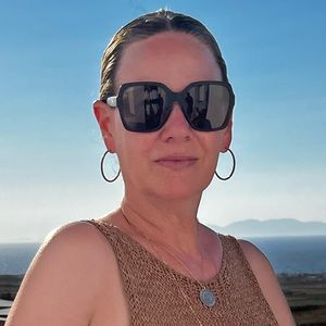 Meet your Posher, Claudia